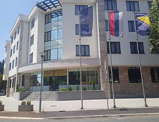 УПОTРЕБА ВАTРЕНОГ ОРУЖЈА У НАСЕЉУ ВИНОГРАДИ