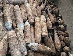 У ДВОРИШТУ ШКОЛЕ ПРОНАЂЕНЕ ГРАНАТЕ ИЗ ДРУГОГ СВЈЕТСКОГ РАТА