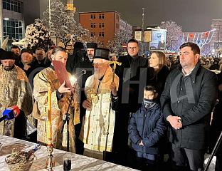 НАЛАГАНИ БАДЊАЦИ ИСПРЕД ГРАДСКЕ УПРАВЕ