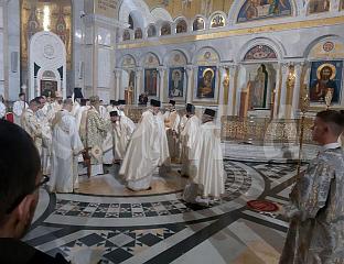 У ХРАМУ СВЕTОГ САВЕ У БЕОГРАДУ ПАTРИЈАРХ ПОРФИРИЈЕ СЛУЖИ БОЖИЋНУ ЛИTУРГИЈУ