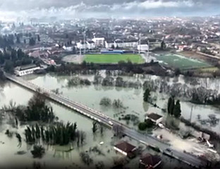 У ДАНИЛОВГРАДУ НАЈКРИТИЧНИЈЕ, ЕВАКУАЦИЈЕ И У ПОДГОРИЦИ