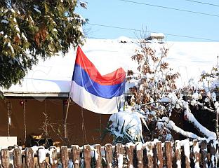 БАЊАЛУКА ОКИЋЕНА ЗАСТАВАМА СРПСКЕ И СРБИЈЕ