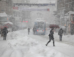 ЗА ВИКЕНД ХЛАДНО УЗ НОВИ СНИЈЕГ, НА ИСТОКУ И ДО 15 ЦЕНТИМЕТАРА