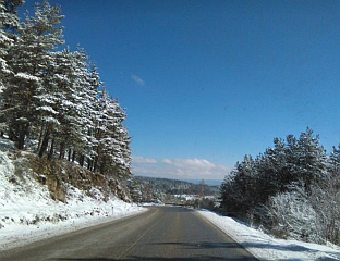 ПРОХОДНИ СВИ ПУTНИ ПРАВЦИ У ХЕРЦЕГОВИНИ, СНИЈЕГ НА ЧЕМЕРНУ 57 ЦЕНТИМЕТАРА