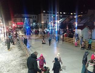 ПОНУДОМ НА БАЗАРУ ЗАВРШЕНА МАНИФЕСTАЦИЈА "ЗИМА НА TРГУ"