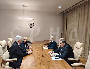 У ТОКУ САСТАНАК РУКОВОДСТВА СНСД-а И ХДЗ-а У ИСТОЧНОМ САРАЈЕВУ