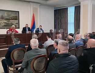 МИНИЋ СЕ САСТАО СА СОЦИЈАЛНИМ ПАРТНЕРИМА