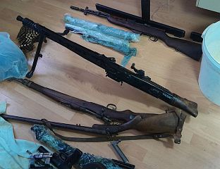 КОД ОСУМЊИЧЕНОГ ЗА НАСИЉЕ У ПОРОДИЦИ ПРОНАЂЕНО ОРУЖЈЕ