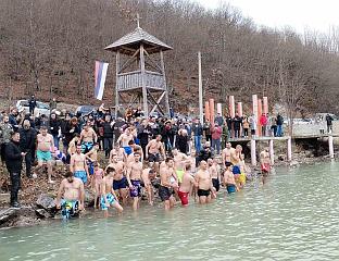 АЛЕКСАНДАР СПАСОЈЕВИЋ ИЗ РУДОГ ПРВИ ДОПЛИВАО ДО ЧАСНОГ КРСТА