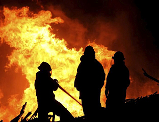 ЛОКАЛИЗОВАН ПОЖАР НА УГОСТИТЕЉСКОМ ОБЈЕКТУ У ПЕТРОВУ