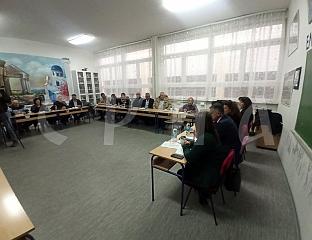 ГОЛУБОВИЋ: ПОМАЖЕМО ШКОЛАМА ДА ПРЕЂУ НА САМОСТАЛНО ГРИЈАЊЕ