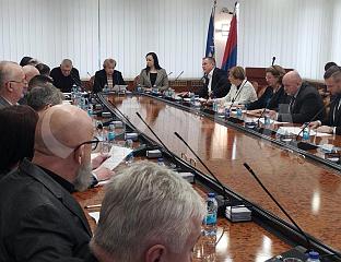 ИЗМЈЕНЕ ЗАКОНА О СТВАРНИМ ПРАВИМА УПУЋЕНЕ НА ЗАЈЕДНИЧКУ КОМИСИЈУ