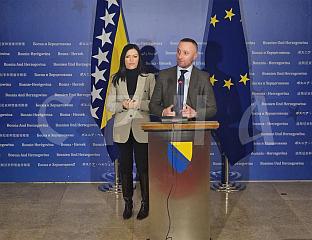 CONSTITUTIONAL COURT SHOULD DECLARE ITSELF INCOMPETENT IN RULINGS ON CONSTITUTIONALITY OF SRPSKA GOVERNMENT