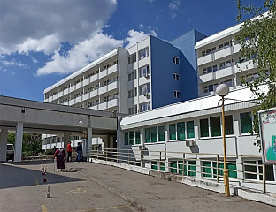 ОД 18 ПОВРИЈЕЂЕНИХ У ТУЧИ НАВИЈАЧА, ЈЕДНА ОСОБА ЗАДРЖАНА НА ЛИЈЕЧЕЊУ