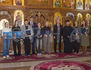 ПЈЕСМА И НАГРАДЕ У ЧАСT УTЕМЕЉИВАЧА СРПСКЕ ЦРКВЕ И ШКОЛЕ