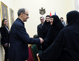 МАЦУТ СА МОНАХИЊАМА ИЗ ЖИЧЕ О ОБНОВИ МАНАСТИРА