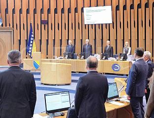 ШПИРИЋ: ПРОШИРЕЊЕ ОБИМНОГ ДНЕВНОГ РЕДА БЕСПОТРЕБНО, ЗАКАЗАТИ НОВУ СЈЕДНИЦУ