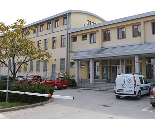 ЈЕДНОМЈЕСЕЧНИ ПРИТВОР ЗА ЖЕНУ КОЈА ЈЕ НОЖЕМ ПОКУШАЛА ДА УБИЈЕ МУЖА