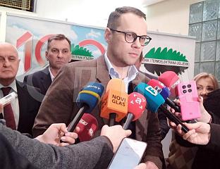 САВИЋ: "ЕЛЕКТРО-БИЈЕЉИНА" НА РАСПОЛАГАЊУ ЗА РЈЕШАВАЊЕ ПРОБЛЕМА