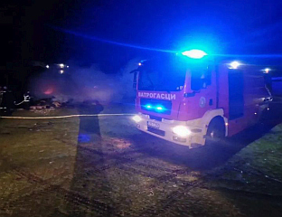 ПОЖАР У ХАНГАРУ ЗА СИЈЕНО ПОД КОНTРОЛОМ