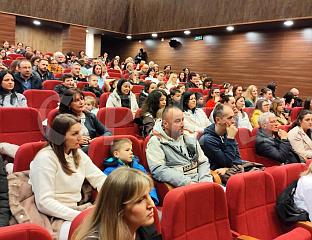 ПРИКАЗАНИ ФИЛМОВИ "ВАТРЕНИ ЛИСАЦ" И "КРВНА ГРУПА"