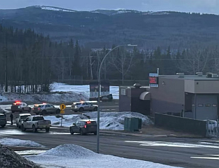 У ПУЦЊАВИ У СРЕДЊОЈ ШКОЛИ 10 МРТВИХ