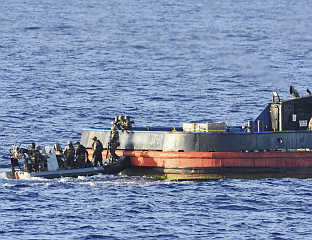 ФРАНЦУСКА МОРНАРИЦА ЗАПЛИЈЕНИЛА 2,4 ТОНЕ КОКАИНА