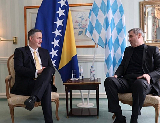 АУЛИЋ: БЕЋИРОВИЋЕВИ КВАЗИПРИНЦИПИ САМО ЗА ДОМАЋУ УПОТРЕБУ