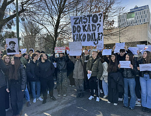 ЗАТРАЖЕНЕ ОСТАВКЕ СВИХ ОДГОВОРНИХ У ЛАНЦУ ЈАВНОГ ПРЕВОЗА