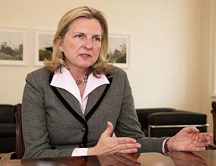 КНАЈСЛ: КАЛАСОВА НА ФУНКЦИЈИ СТИЦАЈЕМ ОКОЛНОСТИ