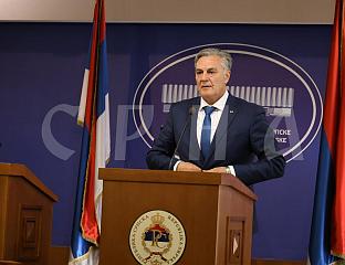 TРИ СTУБА ДЈЕЛОВАЊА - РЕАФИРМАЦИЈА УСTАВНОГ ИДЕНTИTЕTА, ЈЕДИНСTВО ИНСTИTУЦИЈА И МИР