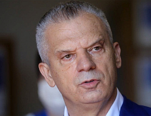 РАДОНЧИЋ: БЕЋИРОВИЋ И КОНАКОВИЋ МОРАЈУ ИЗАЋИ ПРЕД ДЕМОНСТРАНТЕ