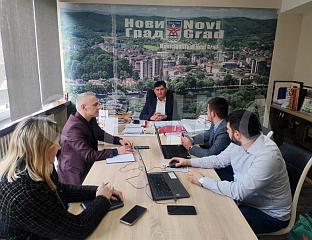 ДРЉАЧА И ПРЕДСТАВНИЦИ "САРАЈЕВО ГАСА" О ТРАСИРАЊУ МАГИСТРАЛНОГ ГАСОВОДА