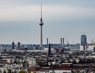 ГОТОВО ДВА МИЛИОНА ВИСОКООБРАЗОВНИХ НИЈЕМАЦА У РИЗИКУ ОД СИРОМАШТВА