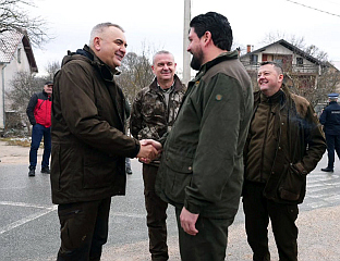 МИНИЋ НА ЛОВАЧКОМ ДРУЖЕЊУ У СТРОЈИЦАМА КОД ШИПОВА