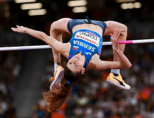 АНГЕЛИНА ТОПИЋ ПРЕСКОЧИЛА ДВА МЕТРА И ОБОРИЛА ДРЖАВНИ РЕКОРД