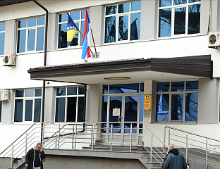 ПОТВРЂЕНА ОПТУЖНИЦА ЕЛДИНУ ХОРИЋУ ЗБОГ НАПАДА НА ПОЛИЦИЈУ И ТЕШКУ КРАЂУ