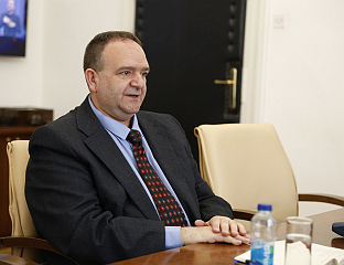 ПЕУЛИЋ: БиХ ЈЕ АПСУРДИСТАН