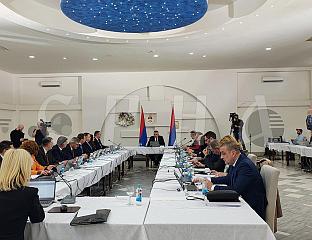 МИНИЋ: ПОЛЕТИО АВИОН ИЗ ДУБАИЈА СА ГРАЂАНИМА БиХ