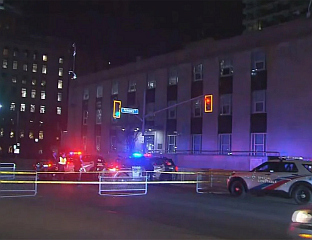 ВИШЕ ХИТАЦА ИСПАЉЕНО НА АМЕРИЧКИ КОНЗУЛАТ У ТОРОНТУ