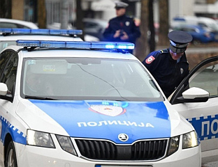 ПОЛИЦАЈЦИМА НУДИО МИТО, ОНИ ГА УХАПСИЛИ