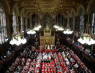 ОДОБРЕНО УКИДАЊЕ НАСЛИЈЕЂЕНИХ ПОСЛАНИЧКИХ МЈЕСТА У ДОМУ ЛОРДОВА