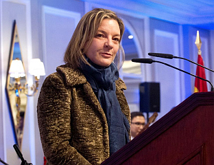 АМБАСАДОР ПЕРЕЗ РАЗРИЈЕШЕНА ДУЖНОСТИ