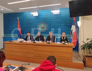 ПУХОВАЦ: УСВОЈЕНА ОДЛУКА О ОДРЕЂИВАЊУ МАРЖЕ НА НАФТУ И НАФТНЕ ДЕРИВАТЕ