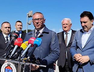 ОСТОЈИЋ: ЧУВАТИ СЈЕЋАЊЕ НА ЖРТВУ САРАЈЕВСКИХ СРБА 