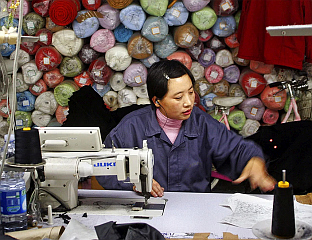 ПОД НАДЗОРОМ ДВИЈЕ МОДНЕ КУЋЕ ЗБОГ ИСКОРИШТАВАЊА РАДНИКА МИГРАНАТА