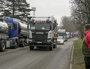 СУТРА НОВИ ПРОTЕСT ПРЕВОЗНИКА, НА ГРАНИЦАМА ОД 50 ДО 200 КАМИОНА