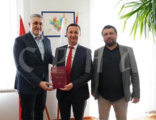 УСПОСТАВЉЕНА САРАДЊА ГИМНАЗИЈА ИЗ ТРЕБИЊА И ПИРОТА