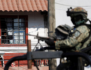 МОРНАРИЦА УПАЛА НА ИМАЊЕ НАРКО-КАРТЕЛА, УБИЈЕНО НАЈМАЊЕ 11 ОСУМЊИЧЕНИХ