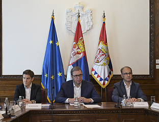 ВУЧИЋ: ДАНАС СМАЊЕЊЕ АКЦИЗЕ НА ГОРИВО ЗА ЈОШ 40 ОДСТО